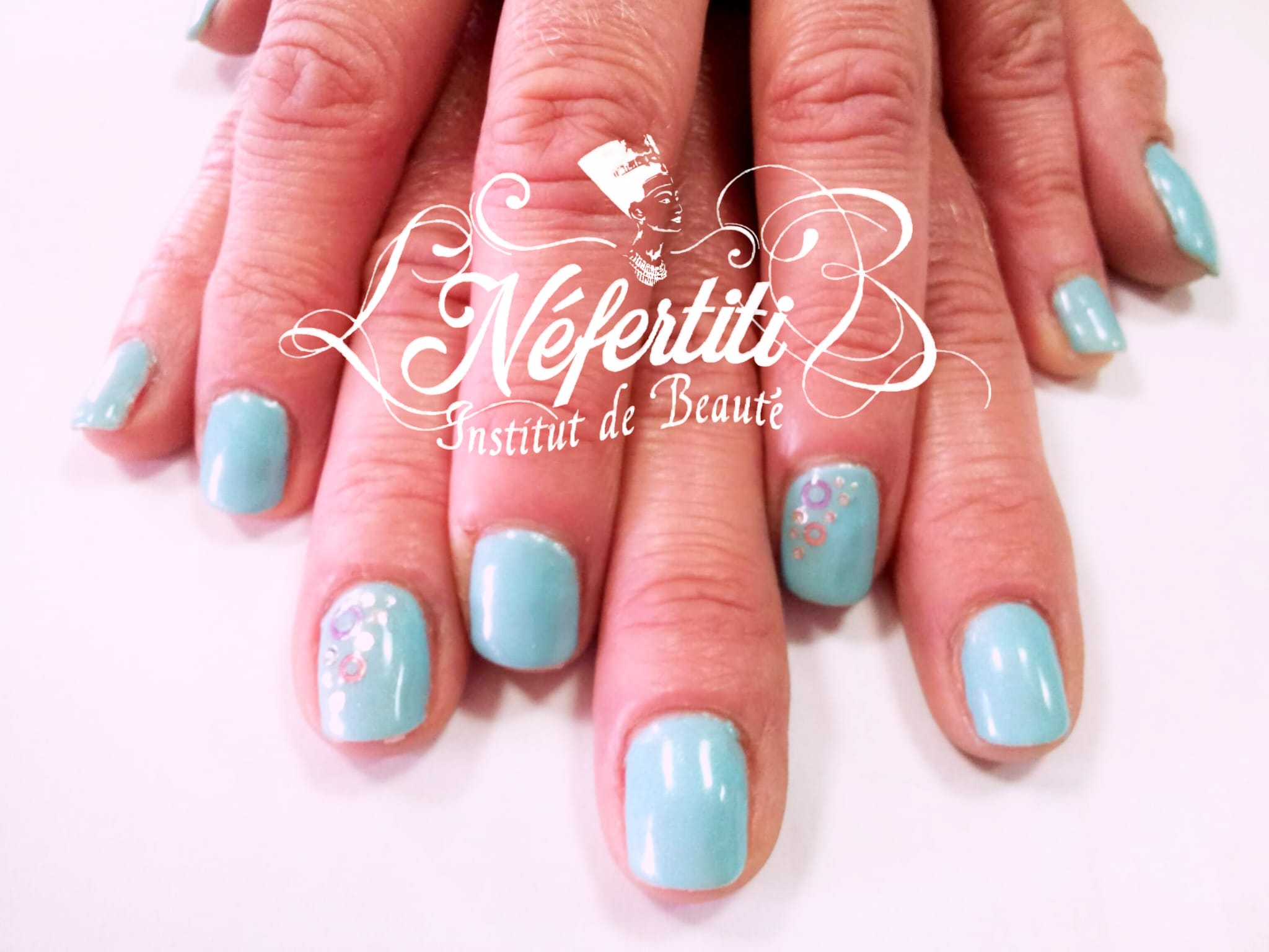 Photo de la catégorie BEAUTE DES MAINS
