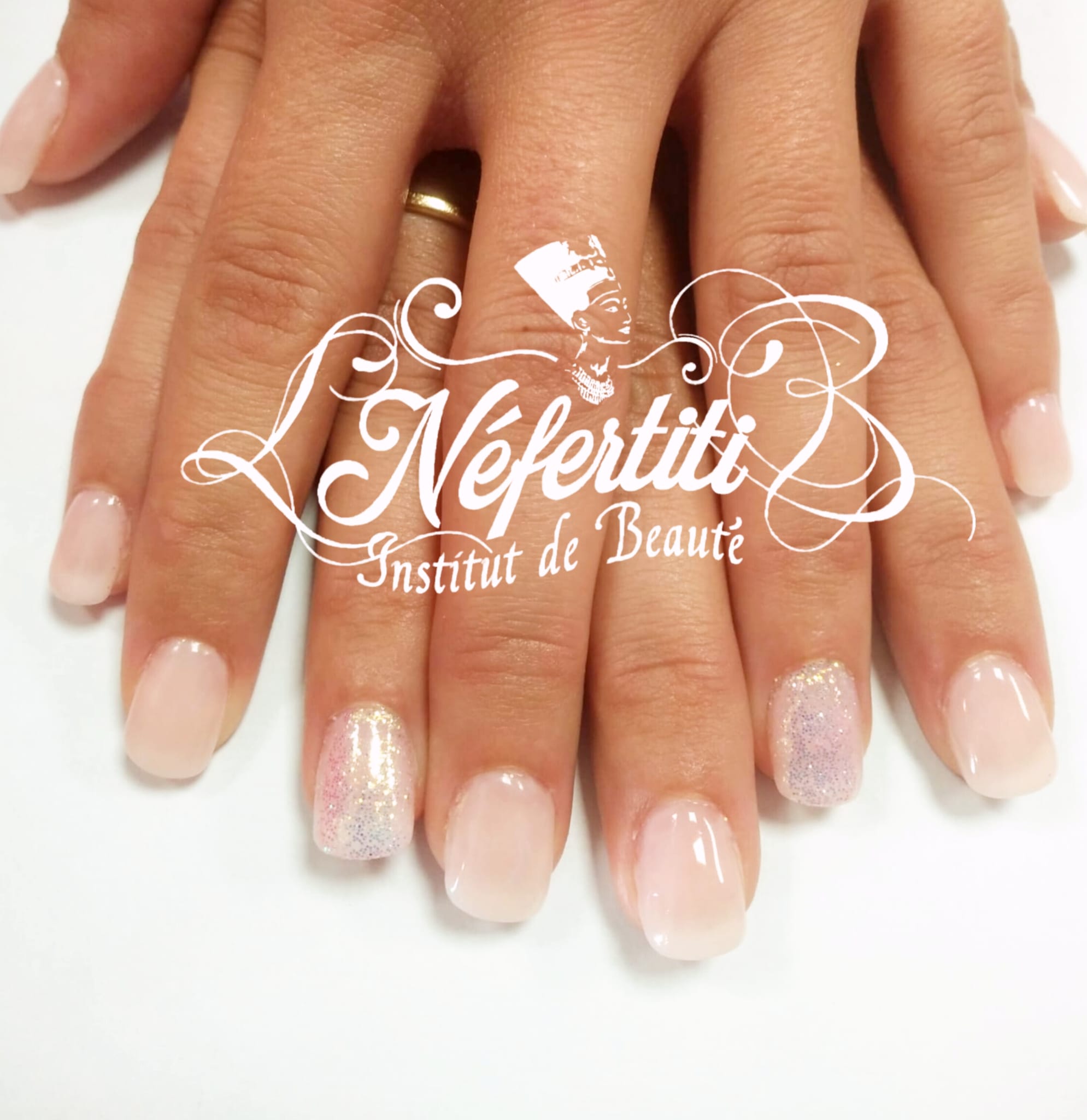 Photo de la catégorie BEAUTE DES MAINS